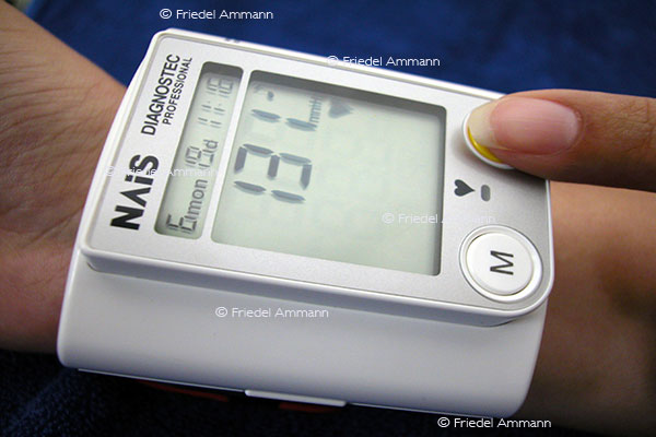 WIRTSCHAFT / ECONOMY - Gesundheitswesen / Health - Blutdruck- und Herzmessgerät / Blood and Cardiac Diagnostic
