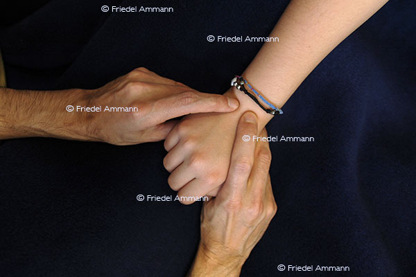 WIRTSCHAFT / ECONOMY - Komplementäre Medizin / Alternative Medicine  - Handmassage