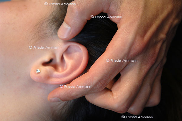  WIRTSCHAFT / ECONOMY - Komplementäre Medizin / Alternative Medicine  - Ohrmassage-Diagnose / Ear Diagnostics 