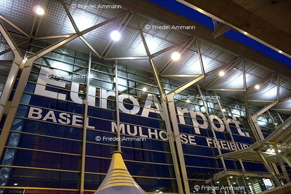 WIRTSCHAFT / ECONOMY - Mobilität / Mobility - Luftfahrt / Airtravel - EuroAirport Basel