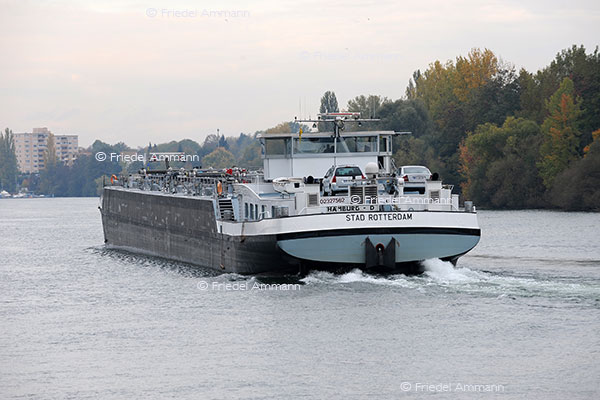 WIRTSCHAFT / ECONOMY - Mobilität / Mobility – Rheinhafen / Port Birsfelden bei Basel