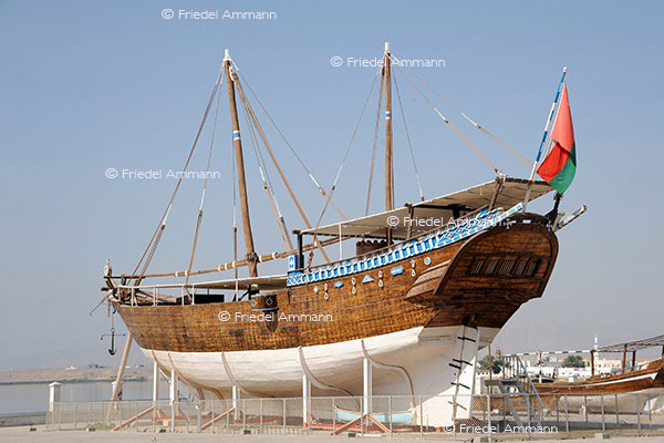 WIRTSCHAFT / ECONOMY - Mobilität / Mobility - Schifffahrt / Shipping - Dau Fat Alker - Sur, Oman 