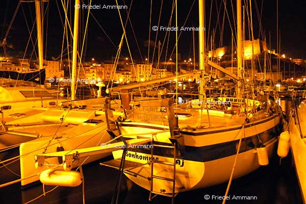 WIRTSCHAFT / ECONOMY - Mobilität / Mobility - Schifffahrt / Shipping – Jachthafen / Marina, Bonifacio - Korsika, Corsica