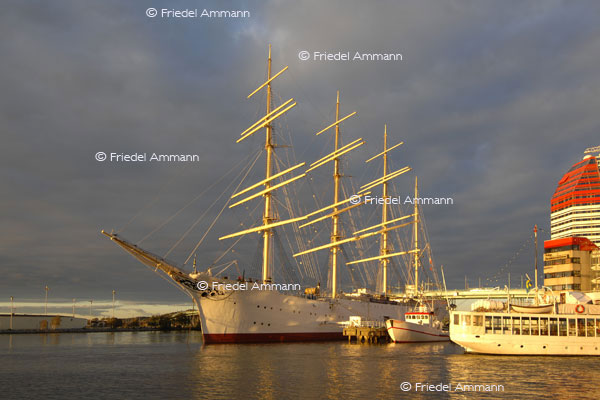 WIRTSCHAFT / ECONOMY - Mobilität / Mobility - Schifffahrt / Shipping - Göteborg, Schweden