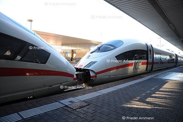 WIRTSCHAFT / ECONOMY - Mobilität / Mobility - Bahnen / Railway - ICE 