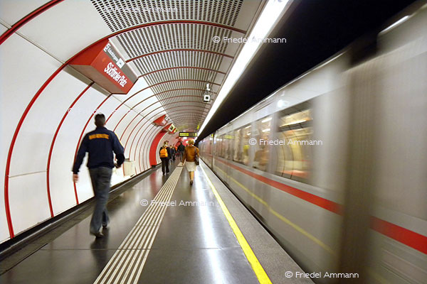 WIRTSCHAFT / ECONOMY - Mobilität / Mobility - U-Bahn / Underground Wien, Vienna 