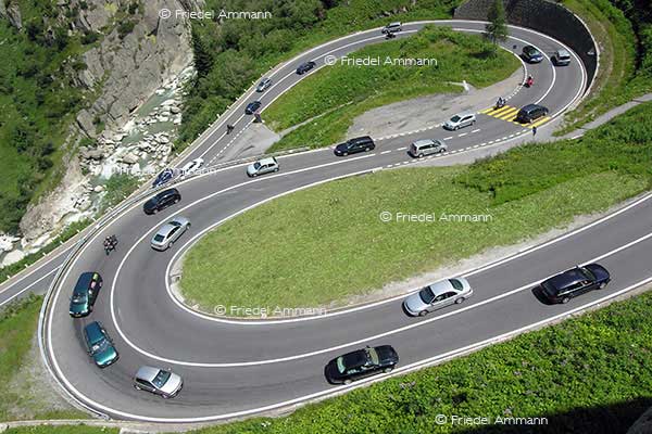 WIRTSCHAFT / ECONOMY - Mobilität / Mobility - Strasse / Road - Schöllenenschlucht - Göschenen nach Andermatt / Gotthard, Schweiz