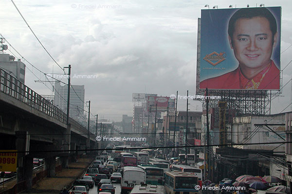 WIRTSCHAFT / ECONOMY - Mobilität / Mobility - Strasse / Road - Metro Manila, Philippinen