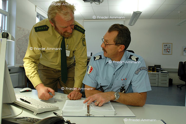 WIRTSCHAFT / ECONOMY - Service Public - Französisch-, Deutsche Grenzpolizei / French-German Border Control