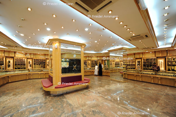 WIRTSCHAFT / ECONOMY - Luxus / Luxury - Goldschmuck / Jewellery