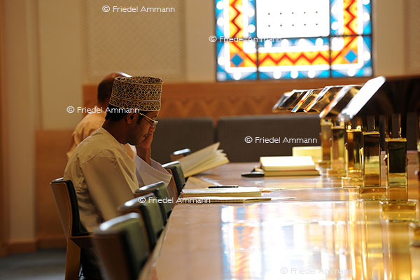 WISSEN - Ausbildung, Hochschule - Sultan Qaboos Moschee, Blibliothek - Muscat, Oman