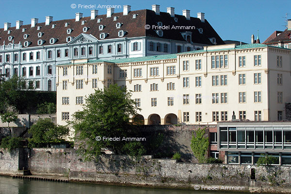 WISSEN - Ausbildung, Hochschule - Blaues Haus, alte Universität (gelbes Gebäude, gegründet 1460), Martinskirche - Basel