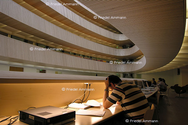 WISSEN - Ausbildung, Hochschule - Juristische Fakultät Universität Zürich