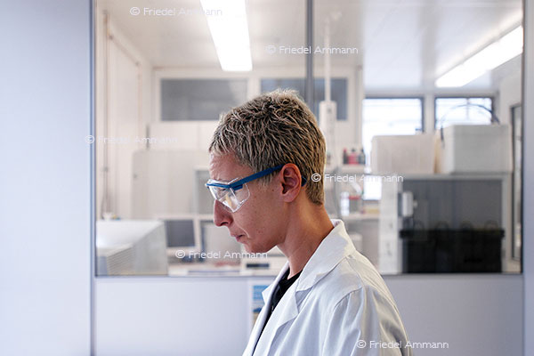 WISSEN - Chemie, Pharma Forschung 1 - Basilea Pharmaceutica, Basel