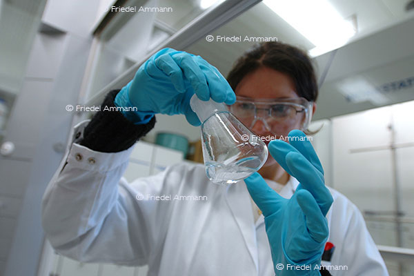 WISSEN - Chemie, Pharma Forschung 1 - Basilea Pharmaceutica, Basel