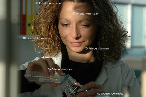 WISSEN - Chemie, Pharma Forschung 1 - Basilea Pharmaceutica, Basel